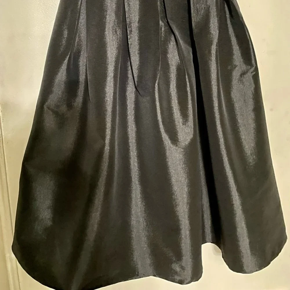 Black Pleated Maxi Skirt - Picture 2 of 5